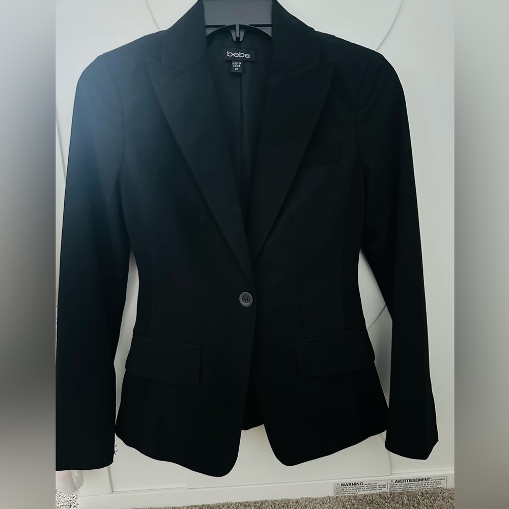 Bebe Jacket! Brand New. Size 00